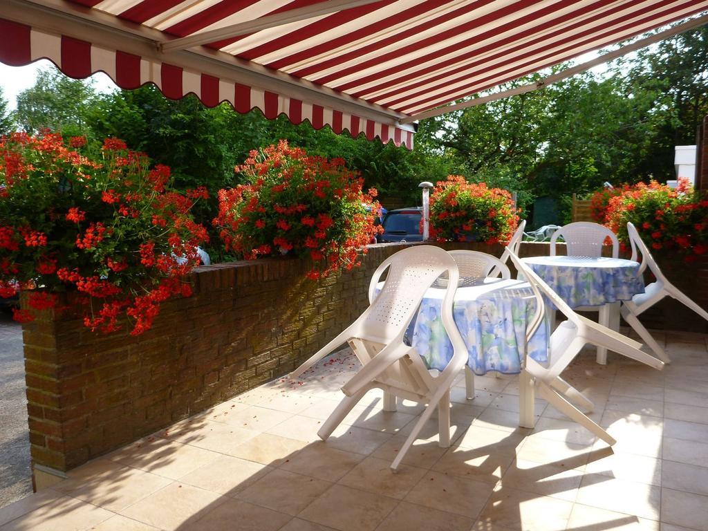 Hotel-Pension Stoeber Йевер Екстериор снимка