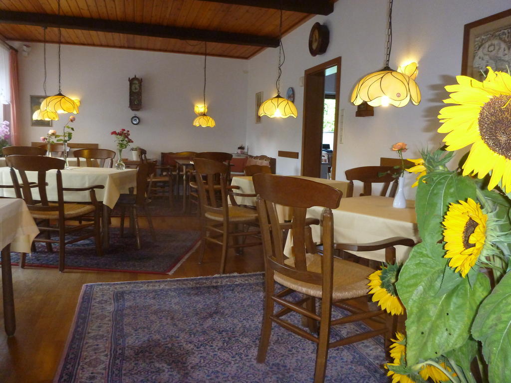 Hotel-Pension Stoeber Йевер Екстериор снимка