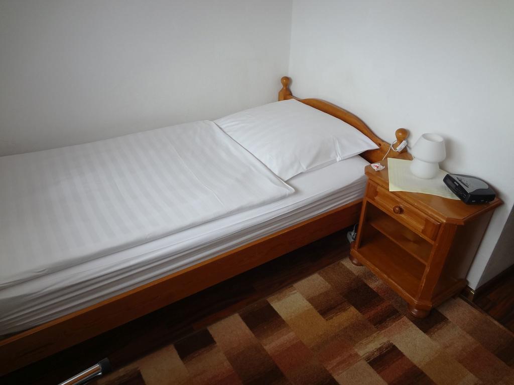 Hotel-Pension Stoeber Йевер Екстериор снимка